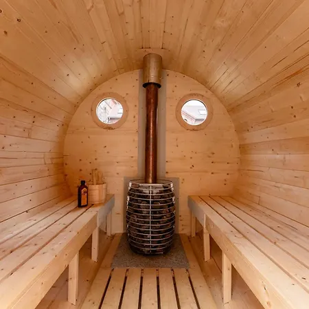 Appartamento Ab 1 Pers Hexenburgbeidresden Mit Fasssauna Ausgebauter Pferdestall, Kamin, Terrasse Und Fasssauna, Naehe Saechsische Schweiz Dresden