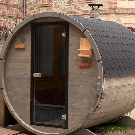 Wohnen Auf 2 Etagen Mit Terrasse Und Kamin - Fuer Kurzentschlossene Vakantiehuis *